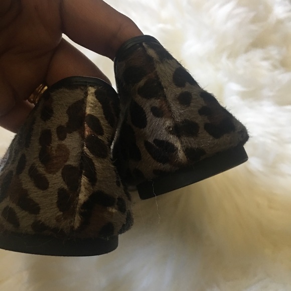 Vince Camuto leaopard real fur flats - Picture 6 of 8